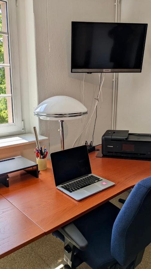 Grosse Ferienwohnung Mit Loggia Und Garten In Cottbus Bagian luar foto