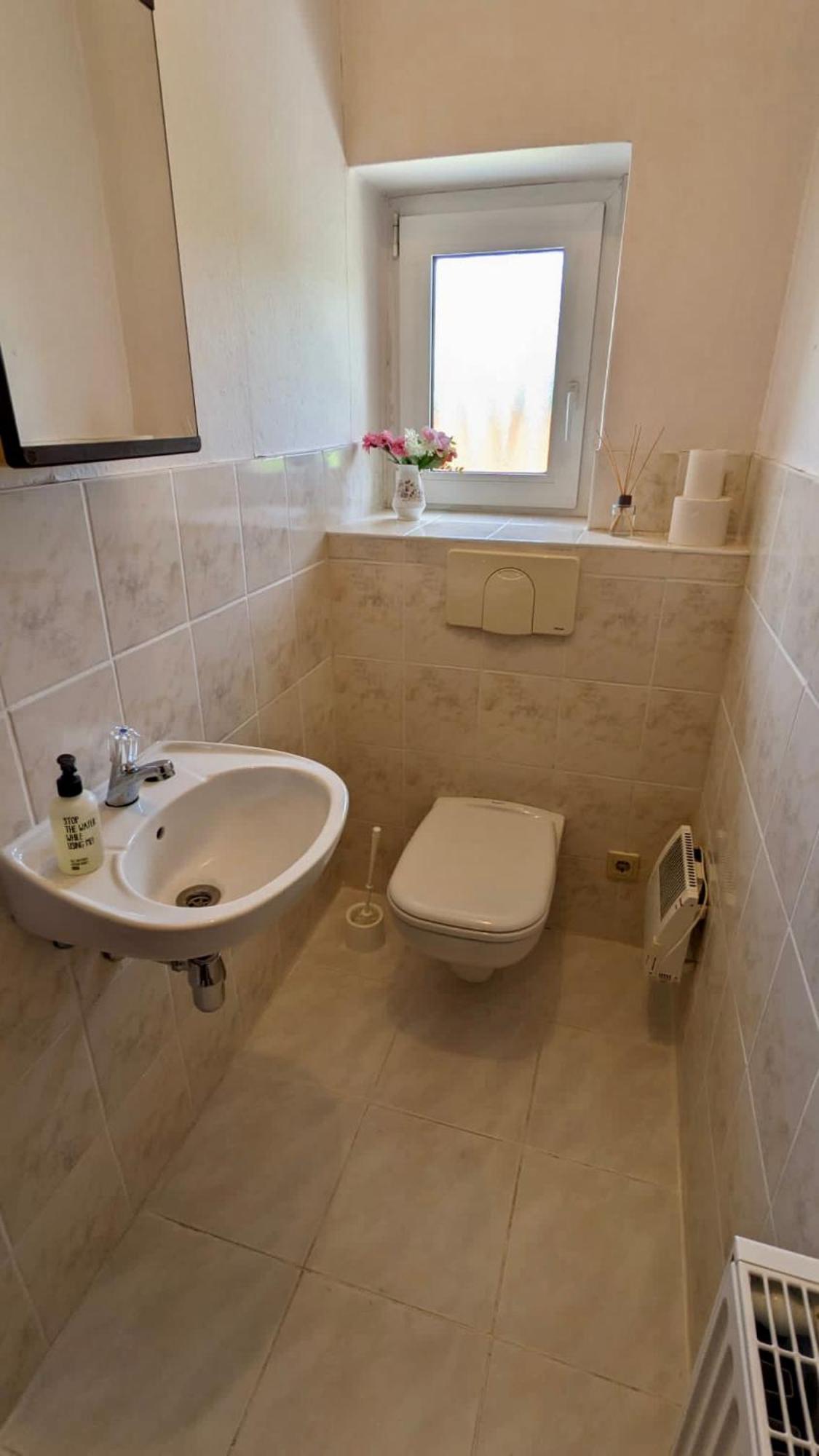 Grosse Ferienwohnung Mit Loggia Und Garten In Cottbus Bagian luar foto