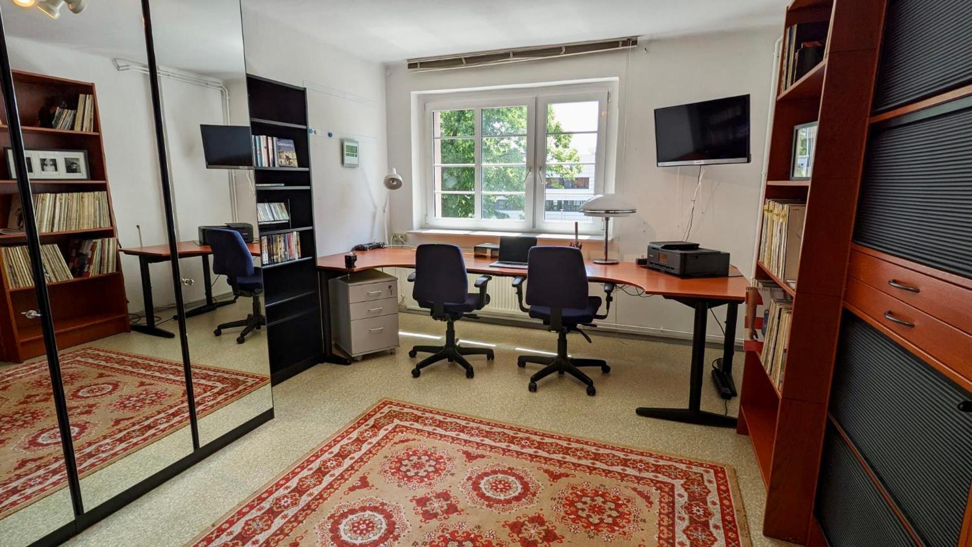 Grosse Ferienwohnung Mit Loggia Und Garten In Cottbus Bagian luar foto